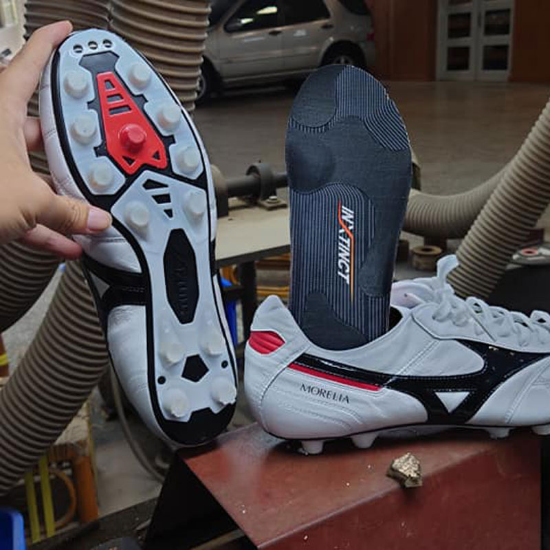 改了一雙特別鞋的鞋釘