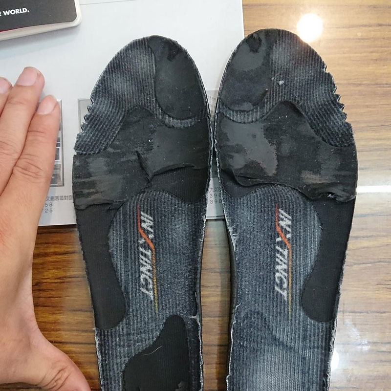 試穿了一年半的鞋墊初號機狀態