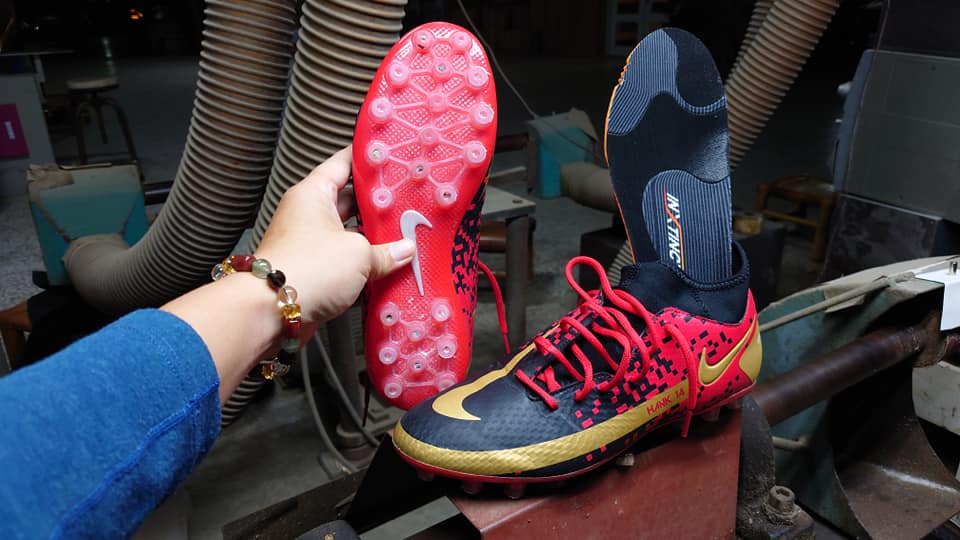 低足弓使用者分享推薦足球鞋改釘